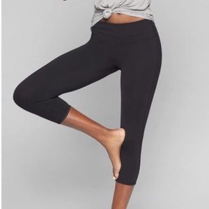 Athleta Chaturanga Black Crop Legging Tights
